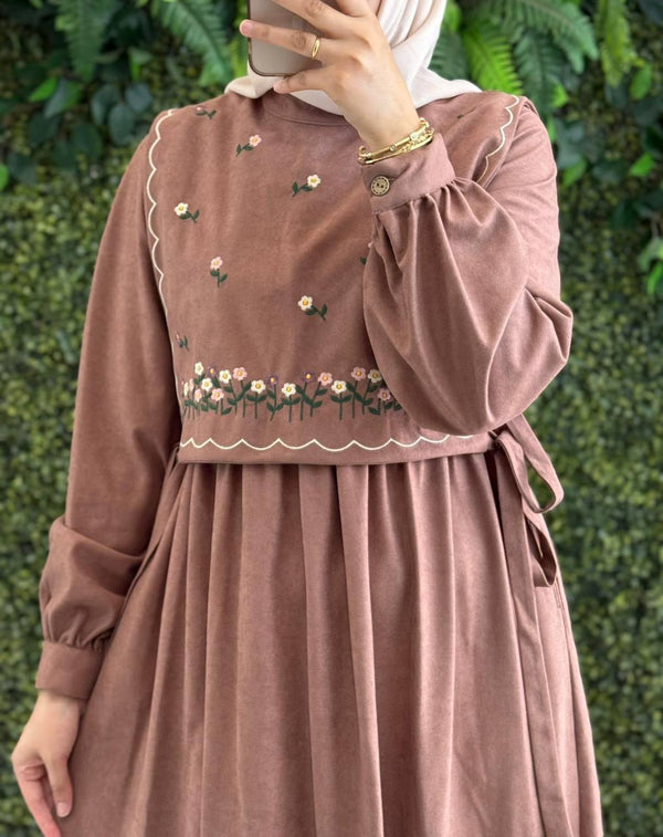 فستان قماش شمواه مع فزت ورود