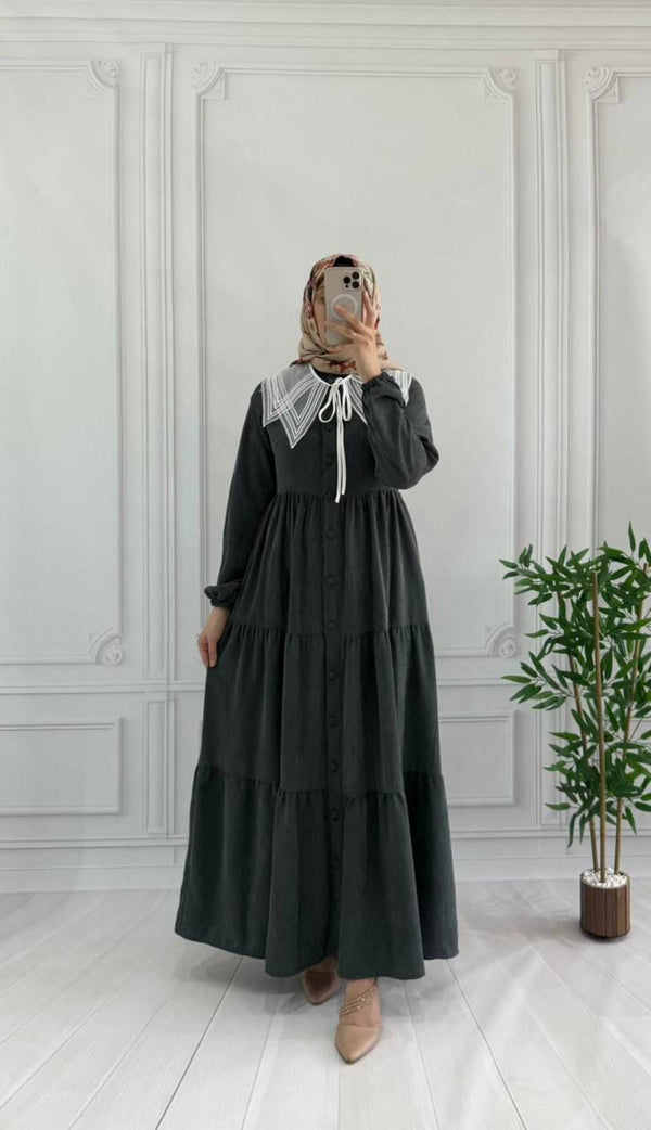 فستان قماش شانيل مع قبة